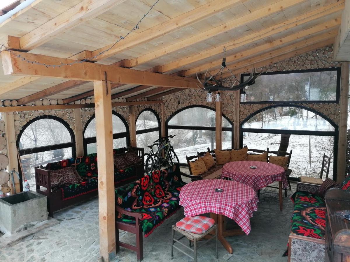 La Cascada Sipot Villa Merisor Ngoại thất bức ảnh