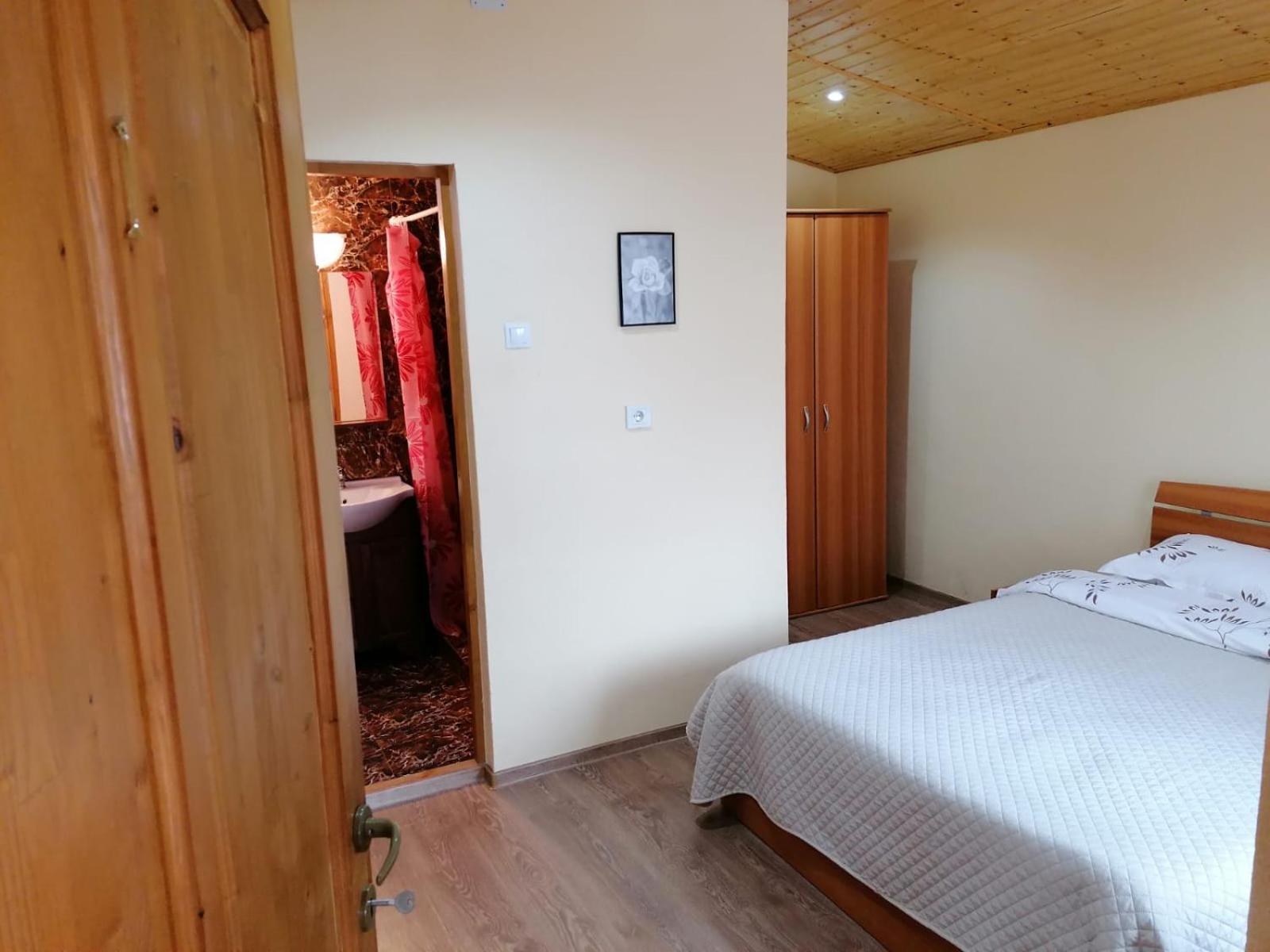 La Cascada Sipot Villa Merisor Ngoại thất bức ảnh